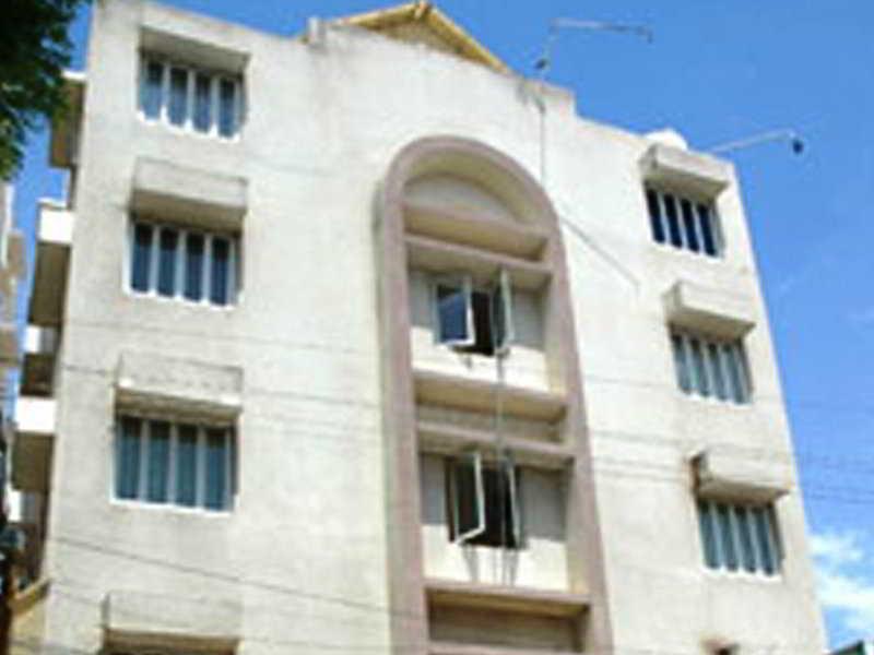 Sai Towers Hotell Puttaparthi Exteriör bild