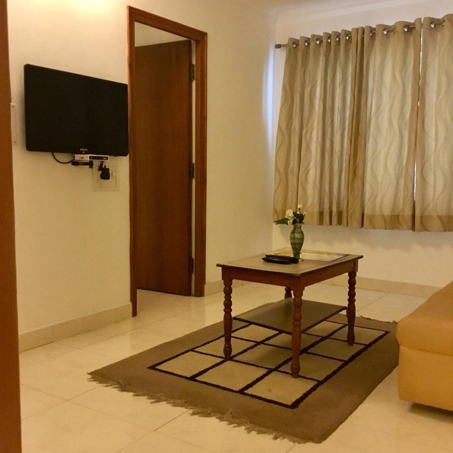 Sai Towers Hotell Puttaparthi Exteriör bild