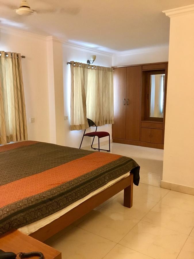 Sai Towers Hotell Puttaparthi Exteriör bild
