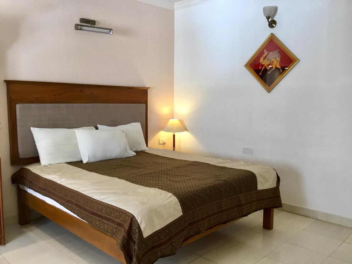 Sai Towers Hotell Puttaparthi Exteriör bild
